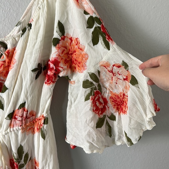 Vici White Floral Swing Romper - Picture 4 of 10